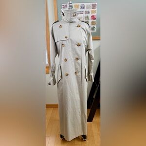Women’s Lauren FULL LENGTH Ralph Lauren Trench Coat 🧥 size Medium in EUC